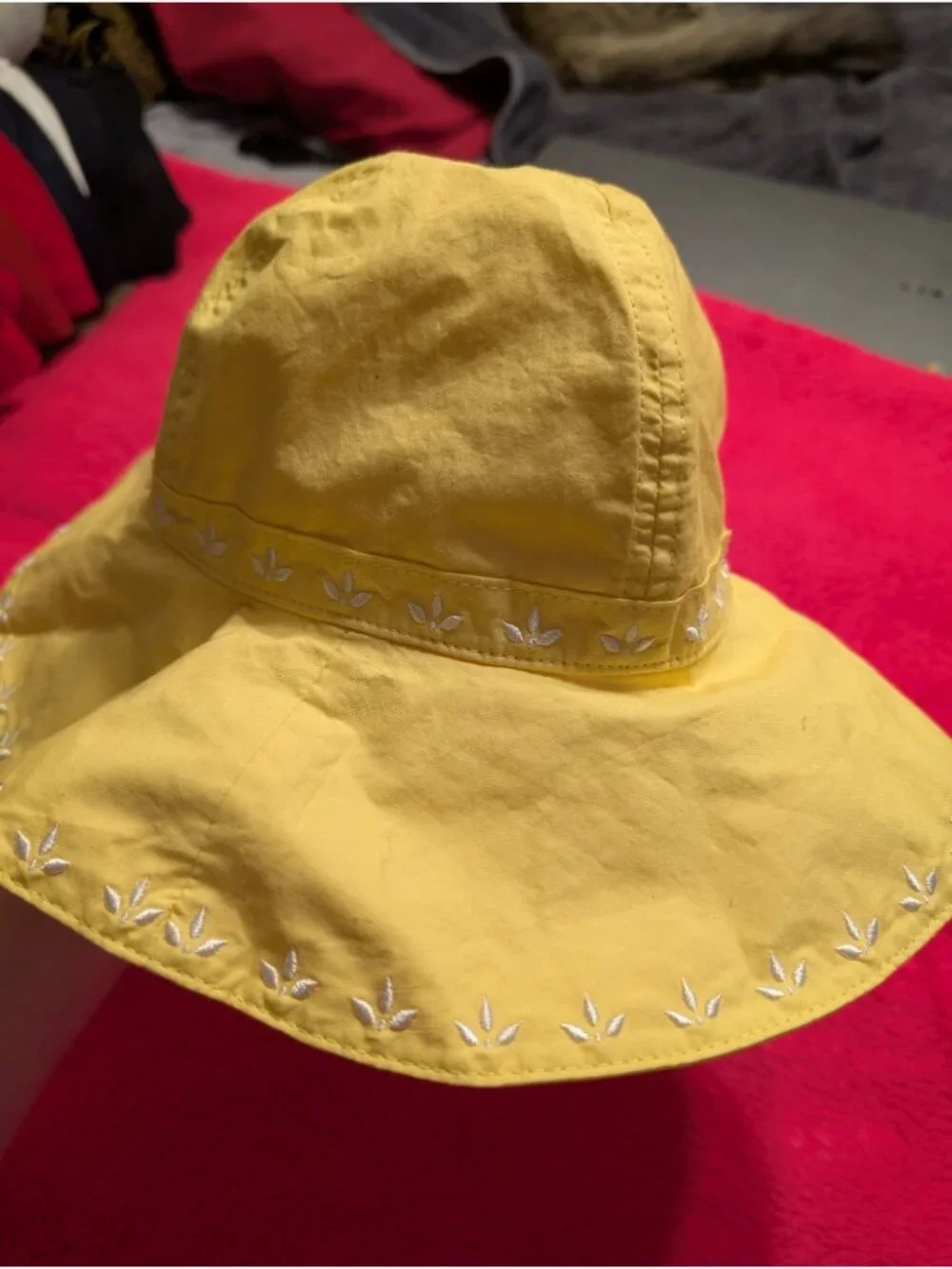 Disney Store Frozen Elsa Anna Yellow Bucket Sun Hat Girls Embroidered Flower